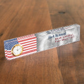 アメリカ国旗とスチール模様の海軍アクリル デスクネームプレート (側面)