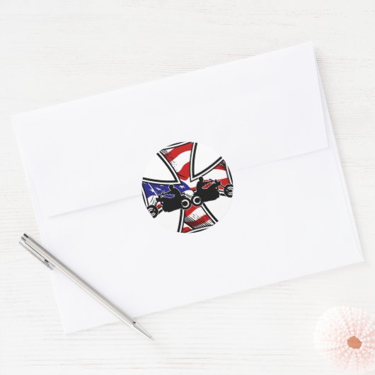 アメリカ国旗とバイクもしくは自転車に乗る人を持つアイアンクロス ラウンドシール (封筒)