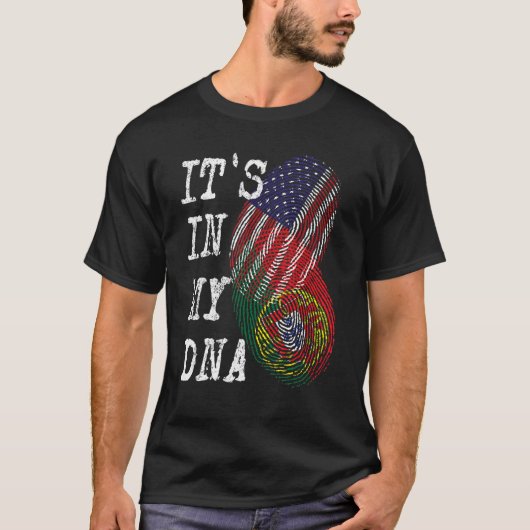 アメリカ国旗とポルトガル国旗のデザインDNAは私のなかに Tシャツ (正面)