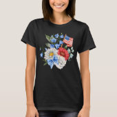 アメリカ国旗とリボンの愛国的な花束 Tシャツ (正面)
