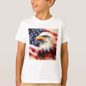 アメリカ国旗と堂々たるハクトウワシの肖像 Tシャツ (正面)