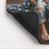 アメリカ国旗と子猫を持つ女の子 マウスパッド (コーナー)