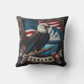 アメリカ国旗と山に突き刺さったワシ クッション (裏面)