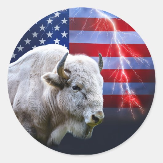 アメリカ国旗と稲妻を持つ白いバッファロー ラウンドシール (正面)