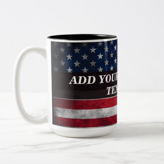アメリカ国旗にテキストを追加する ツートーンマグカップ (左)