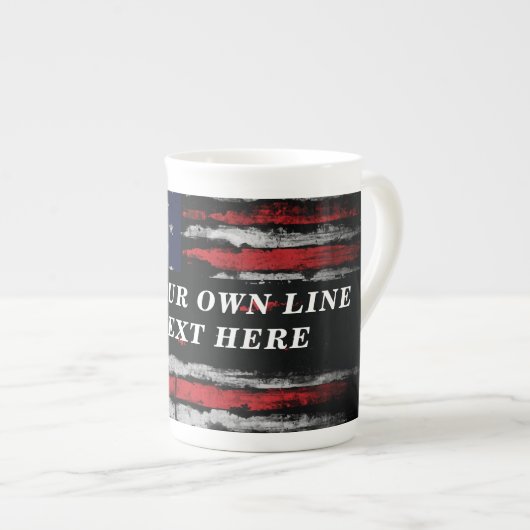 アメリカ国旗に独自の文字をグランジ追加する ボーンチャイナマグカップ (正面右)