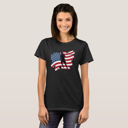アメリカ国旗のサッカー選手USA愛国的シルエット Tシャツ (正面フル)