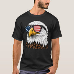 アメリカ国旗のサングラスをかけた愛国ハクトウワシ Tシャツ