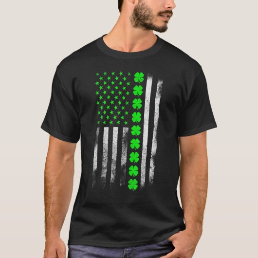 アメリカ国旗のシャムロックSt patricks day Tシャツ (正面)