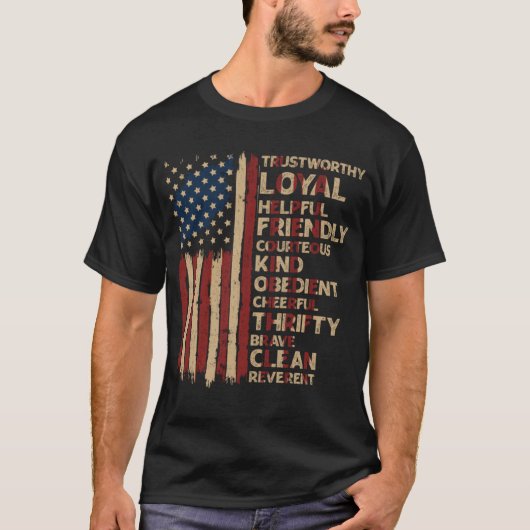 アメリカ国旗のスカウト・スカウト法の独立記念日 Tシャツ (正面)