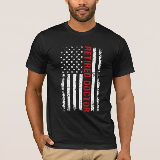 アメリカ国旗のディストressedデザインの退役医者 tシャツ (正面)