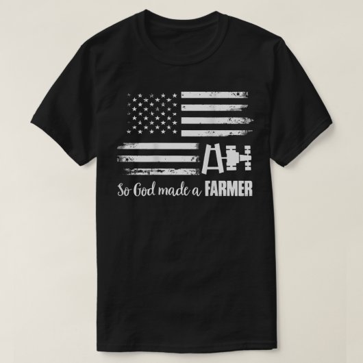 アメリカ国旗のトラクターだから神は農家Tシャツを作った Tシャツ (デザイン正面)