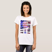アメリカ国旗のトランプ2020 Tシャツ (正面フル)