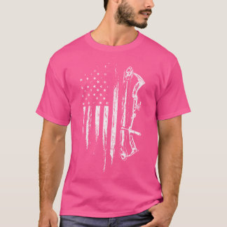 アメリカ国旗のボートで鹿の弓アーチェリーのための狩り Tシャツ