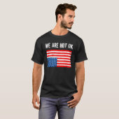 アメリカ国旗の上下逆さまは問題ない Tシャツ (正面フル)