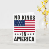 アメリカ国旗の中に王がいないのは民主主義に救抗議する カード (黄色い花)
