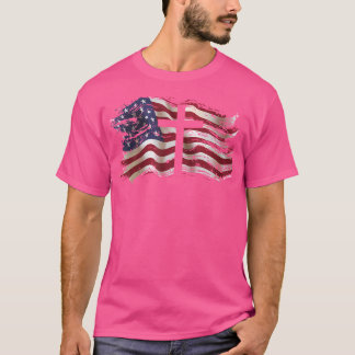 アメリカ国旗の十字架でアメリカ愛国的なクリスチャンG Tシャツ