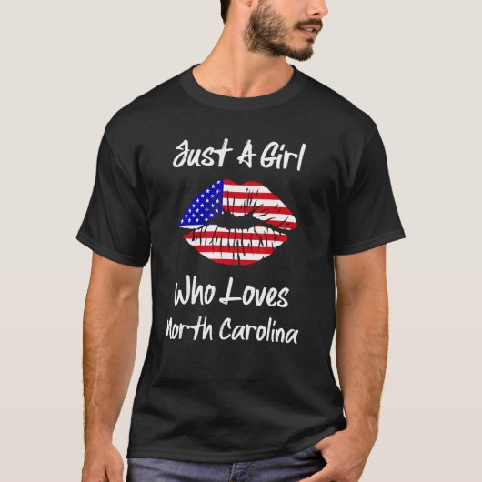 アメリカ国旗の唇は北車を愛する女の子にすぎない Tシャツ (正面)