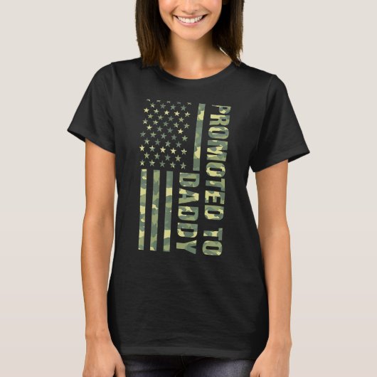 アメリカ国旗の妊娠アナウンスに昇進 Tシャツ (正面)