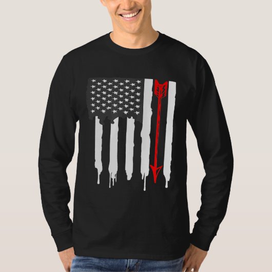 アメリカ国旗の弓ハンターアーチェリーアロー Tシャツ (正面)