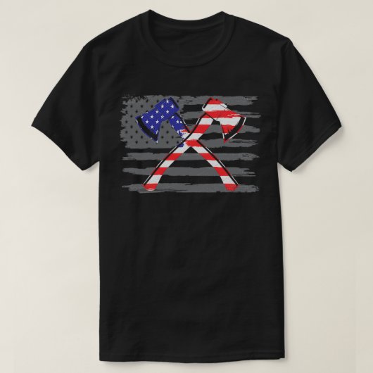 アメリカ国旗の愛国的な斧投げギフトアイディア Tシャツ (デザイン正面)
