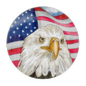アメリカ国旗の愛国芸術の前のハゲのワシ カッティングボード (正面)