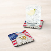 アメリカ国旗の愛国芸術の前のハゲのワシ コースター (右側)