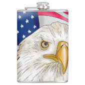 アメリカ国旗の愛国芸術の前のハゲのワシ フラスク (正面)