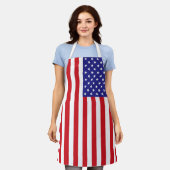 アメリカ国旗の縦の星とストライプ愛国者 エプロン (着用した状態)