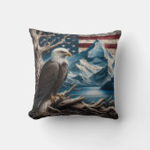 アメリカ国旗の背景に突き刺さったハゲのワシ クッション (正面)