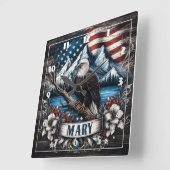 アメリカ国旗の背景に突き刺さったハゲのワシ スクエア壁時計 (傾斜)