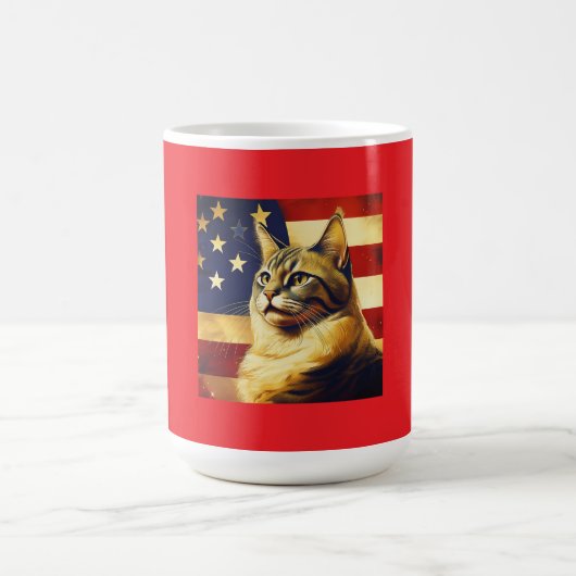 アメリカ国旗の背景の美しい猫 コーヒーマグカップ (中央)