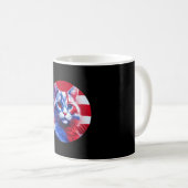 アメリカ国旗の背景の赤白青の猫 コーヒーマグカップ (正面右)