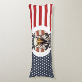 アメリカ国旗の背景を持つハゲのイーグルバスト ボディピロー (正面縦)