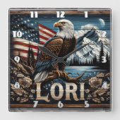アメリカ国旗の背景を持つワシ スクエア壁時計 (正面)
