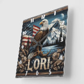 アメリカ国旗の背景を持つワシ スクエア壁時計 (傾斜)