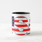 アメリカ国旗の色でアメリカという言葉を愛国的に マグカップ (中央)