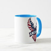 アメリカ国旗の色をしたワシ。 マグカップ (正面右)
