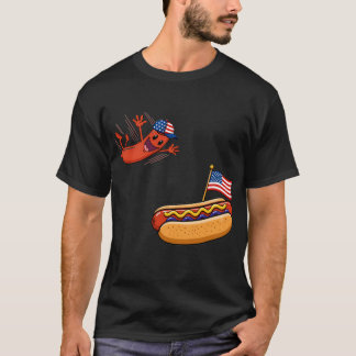 アメリカ国旗の野球帽をかぶったジャンピングホットドッグ コメディC Tシャツ