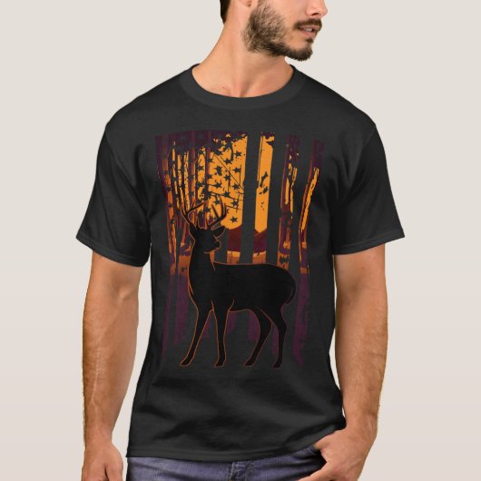 アメリカ国旗の鹿狩りセッティングサンボウおもしろいハンター Tシャツ (正面)