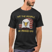 アメリカ国旗のBalds Eagless我々は人々はPisであると見る Tシャツ (正面)