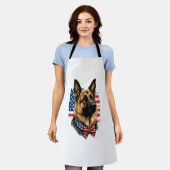 アメリカ国旗を持つドイツの羊飼い エプロン (着用した状態)