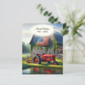 アメリカ国旗を持つ古い赤いトラクター (スタンド正面)