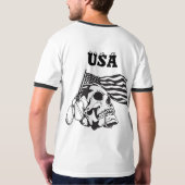 アメリカ国旗を持つ愛国的なイーグルエンブレムTシャツ Tシャツ (裏面)