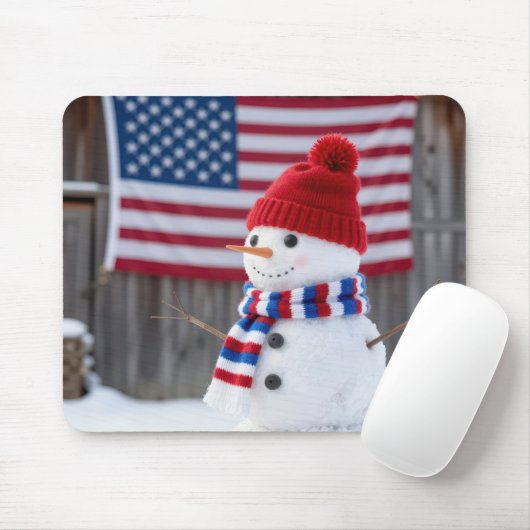 アメリカ国旗を持つ愛国的な雪だるま マウスパッド (マウス)