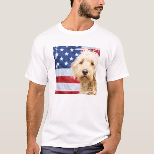 アメリカ国旗を掲げたゴルデンドル Tシャツ (正面)