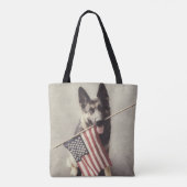 アメリカ国旗を掲げたドイツの羊飼い トートバッグ (裏面)