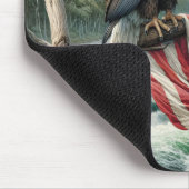 アメリカ国旗を掲げたハゲのワシ マウスパッド (コーナー)