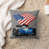 アメリカ国旗を掲げたレースカー クッション (ブランケット)