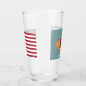 アメリカ国旗を掲げた愛国的なガラス杯 タンブラーグラス (右)